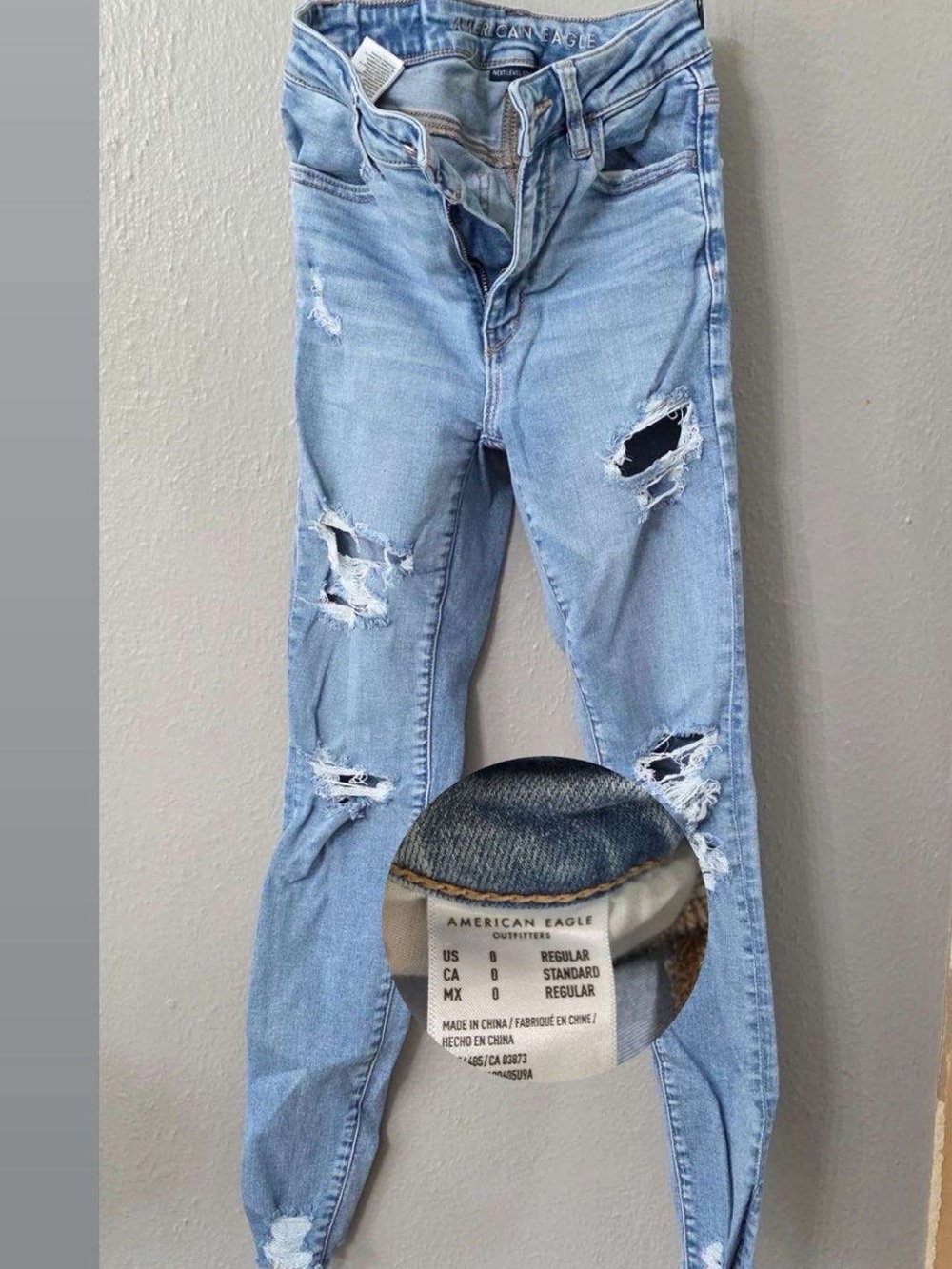 American Eagle Outfitters Light Wash Distressed Skinny Jeans